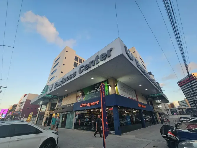Vendo Sala Comercia c/ 30,89m2 em Manaíra, a 2 ruas da praia, em condomínio empresarial!