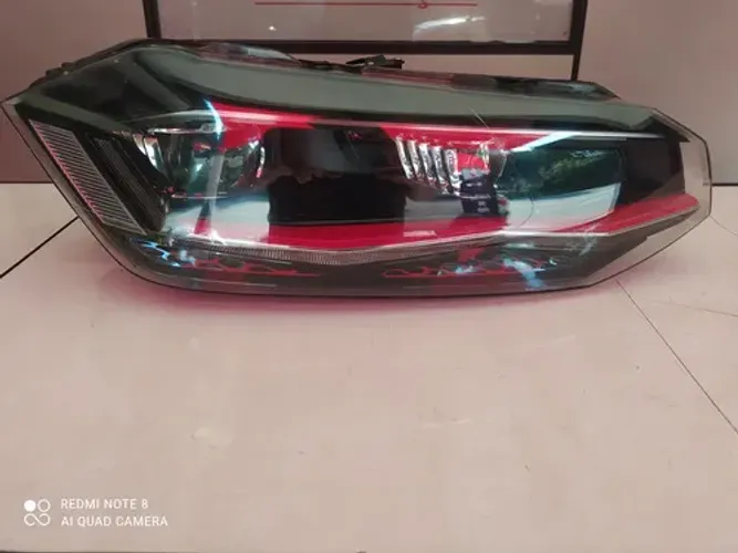 Farol Esquerdo Polo Gts Virtus 2018 A 2022 Direito/passageiro