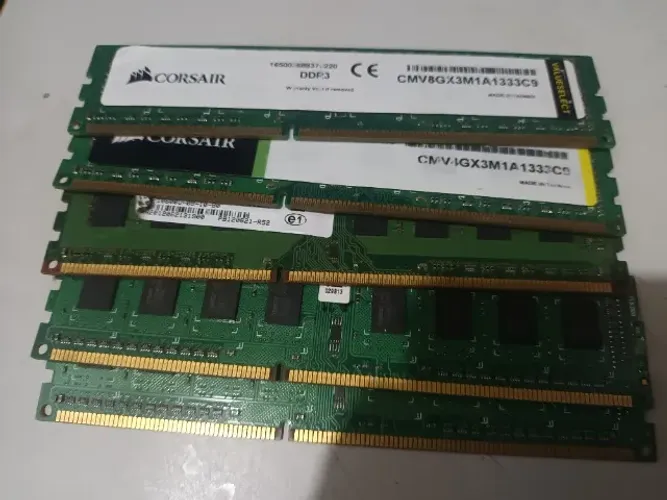 Vendo lote com 5 pentes de memória RAM DDR3 para desktop, totalizando 20GB de capacidade.