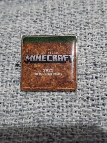 pin minecraft o filme - bloco - warner games ccxp oficial  broche