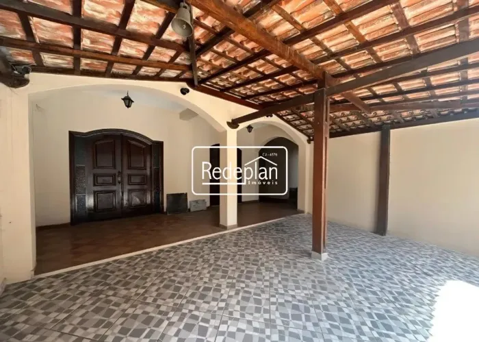 Casa para locação no bairro Vista Alegre - Barra Mansa