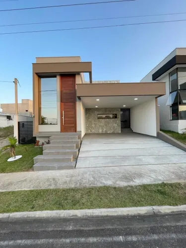 Belíssima casa à venda no Condomínio Ecoville 2