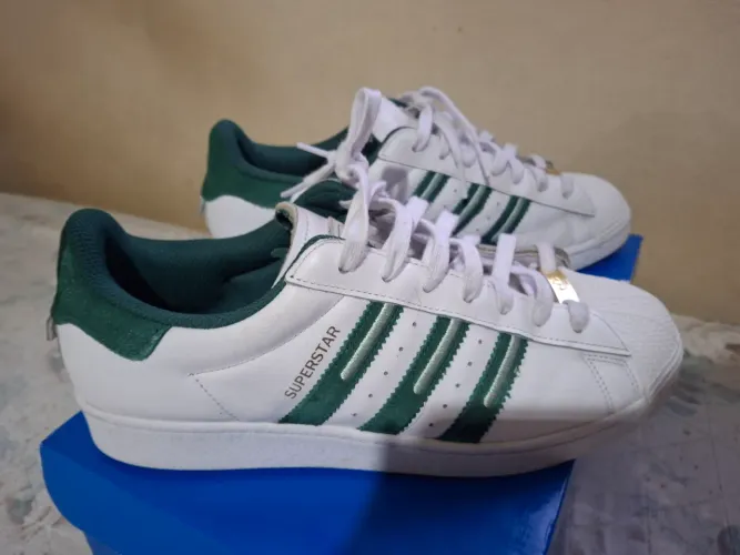 Adidas Superstar.  Usado pouquíssima vezes. Em ótimo estado.n 41