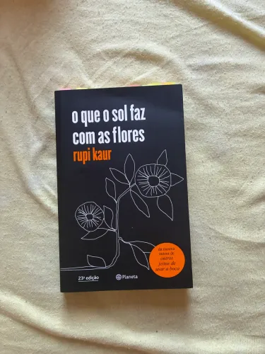 Livro o que o sol faz com as flores