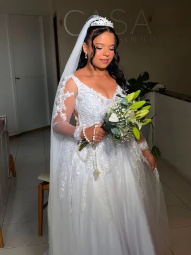 Vestido de Noiva , véu e coroa!