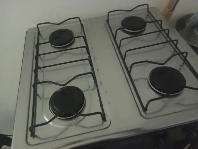 Fogão de mesa novo comprei na shopi. Observação por gentileza só procure  quem vai querer 