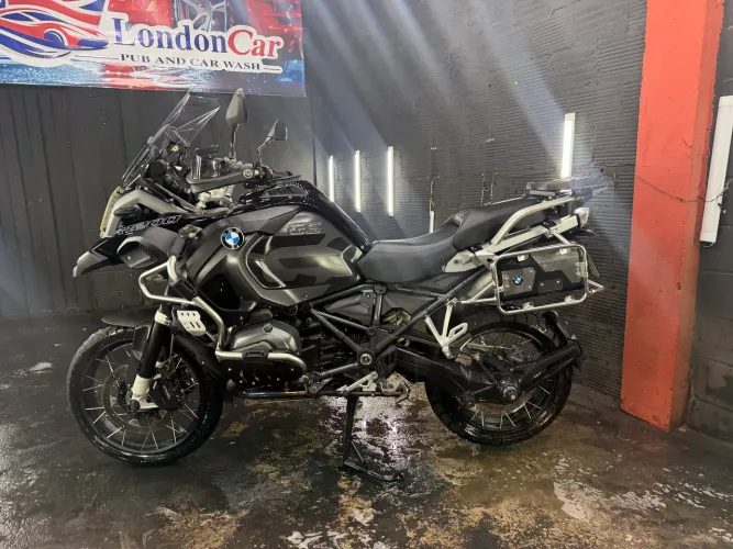 GS 1200 TRIPLE BLACK