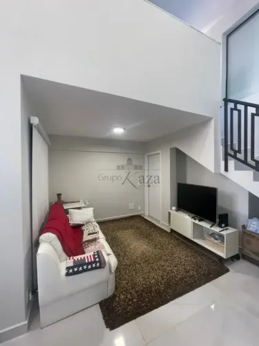 Apartamento Duplex para alugar no Jardim Apolo com 3 quartos