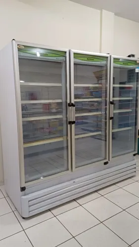 Expositor comercial 3portas Leia o anúncio