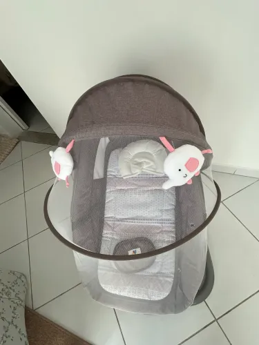 Vende-se balanço musical Mastela
