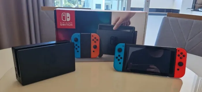 Nintendo Switch v1 32GB Usando em Perfeito Estado
