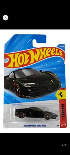 Hot Wheels Ferrari SF90 preta