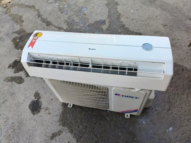 Ar 12 BTU todo bom