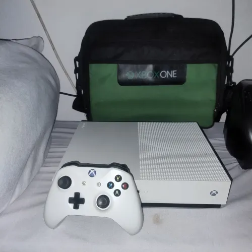 Xbox One S 1Tb - Excelente