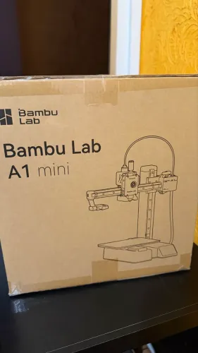 Impressora 3d bambu lab a1 mini lacrada
