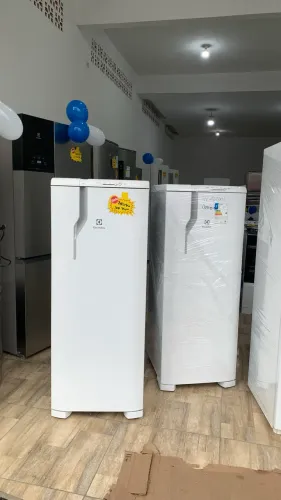 GELADEIRA NOVA ELECTROLUX 240 LITROS - COM GARANTIA 