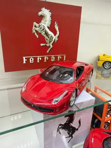 Miniatura Ferrari F 458 Itália B Burago 1:24