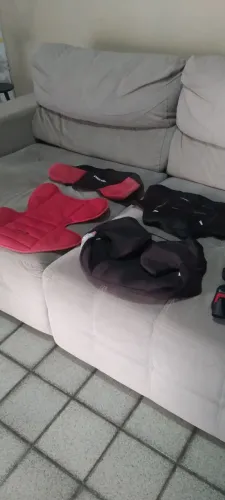 Vendo cadeirinha infantil para uso no carro