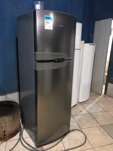 Geladeira dúplex cônsul frost free inox semi nova. $800