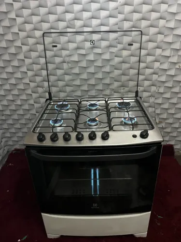 Fogão 6 bocas Eletrolux modelo Novo