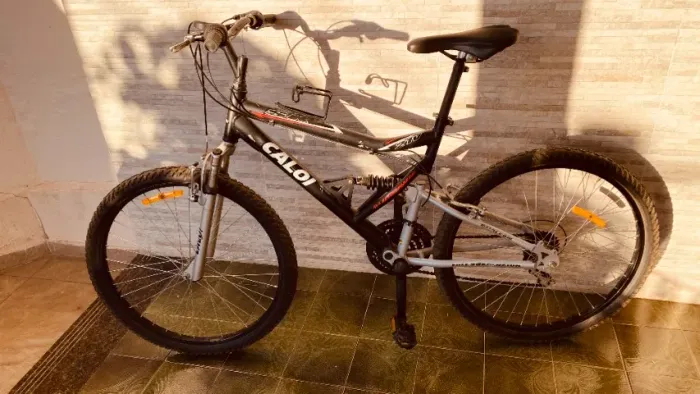 Bicicleta Caloi SK 21v aro 26 aluminium Full suspencion