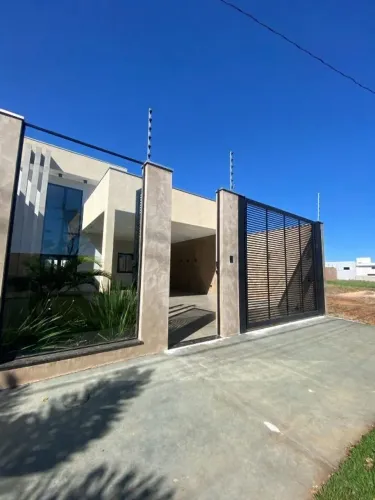 Casa com 3 dormitórios para alugar, 100 m² por R$ 5.000/mês - Jardim Espanha - Maringá/PR