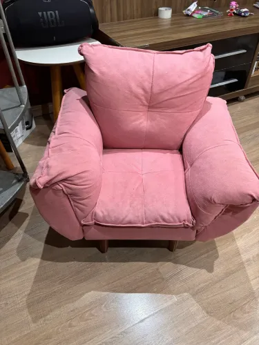 Mini poltrona rosa de veludo 