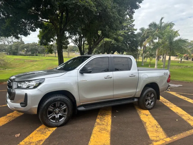 Toyota Hilux CD SR 4X4 2.8 TDI Diesel Aut. 2024