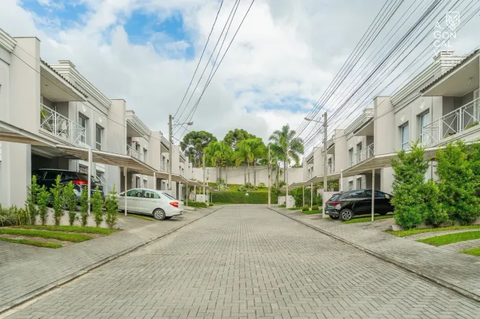 Casa em Condomínio no Versailles, 03 Quartos, 03 Vagas, Quintal, Pilarzinho, Curitiba.