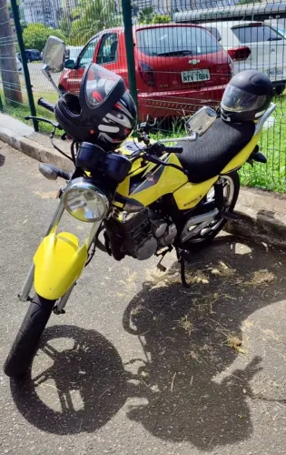 Suzuki GSR 125 2015/2016 - Econômica, Revisada e Pronta para Rodar!