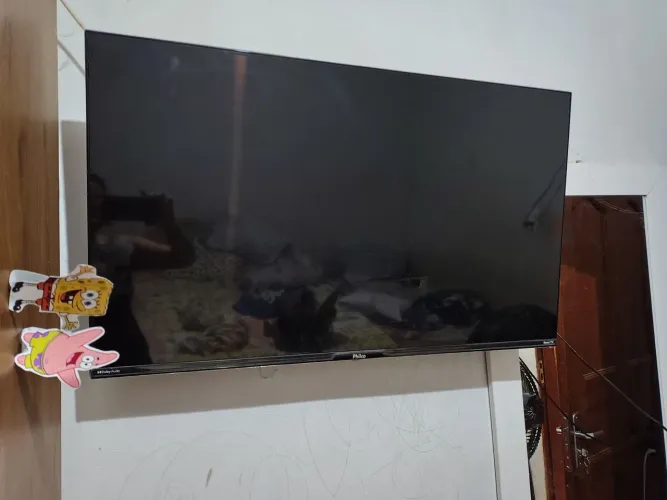 Vende-se TV Philco 43 da Roku tv por 950$