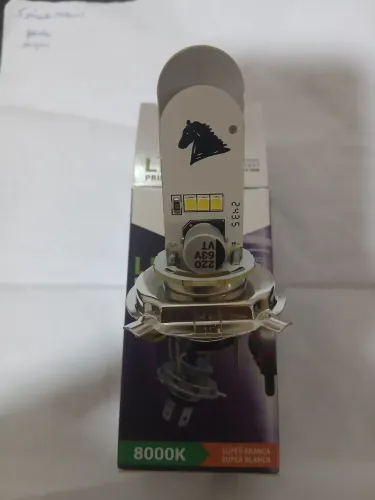 Lampada farol led 8000k satllion titan150