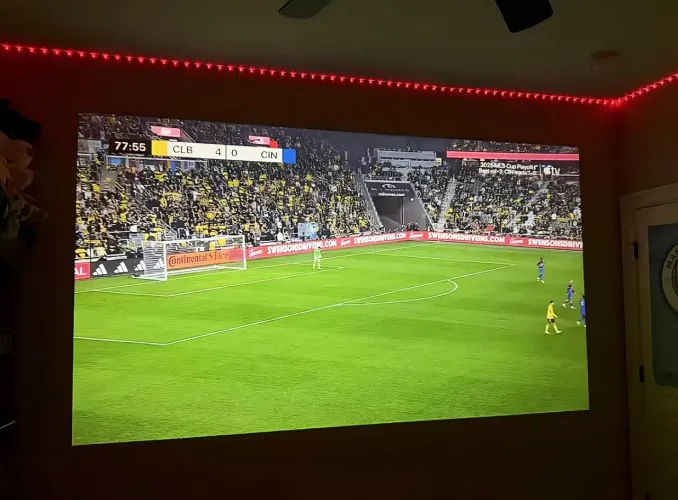 Projetor Smart Android Full HD 4K Wifi Bluetooth Igual TV