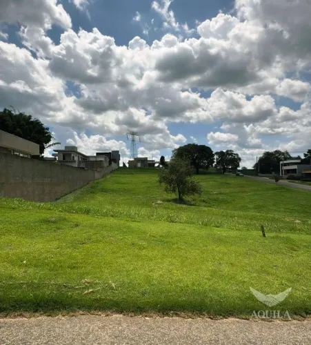 TERRENO COM 1000 m² NO CONDOMÍNIO FAZENDA ALTA VISTA - SALTO DE PIRAPORA