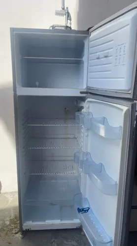Geladeira Continental 300L