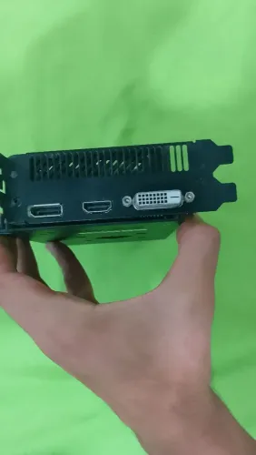 Placa de vídeo RX550 4gb Ddr4 nova