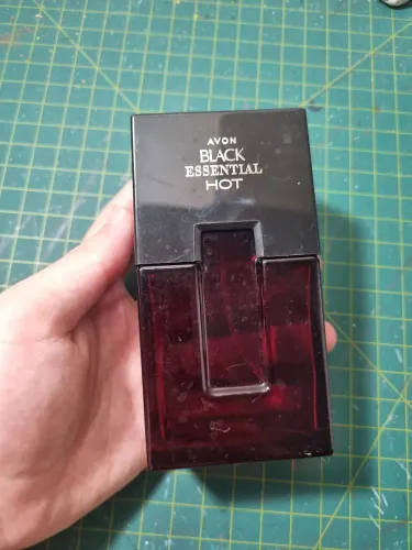 Avon Black Essentinal Hot - VAZIO