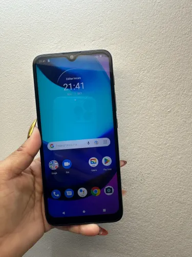 Motorola E20