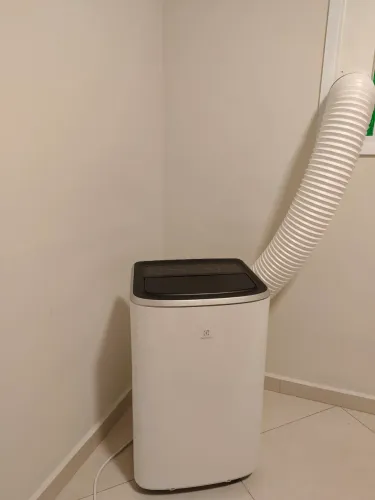 Ar-Condicionado Portátil Electrolux 12.000 BTUS Frio com Wi-fi Branco (SP12F)