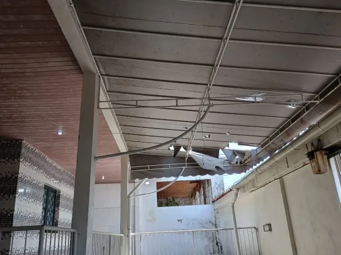 Vende-se Estrutura de Toldo de 7,80 X 3,00