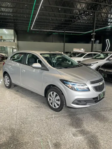 Chevrolet Onix Hatch LT 1.4 8V Flex Power Aut. 4P 2015