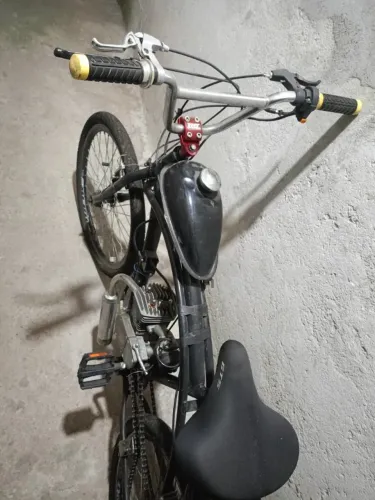 Bicicleta motorizada moskito