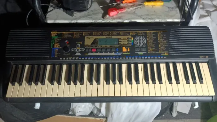 Teclado YAMAHA
