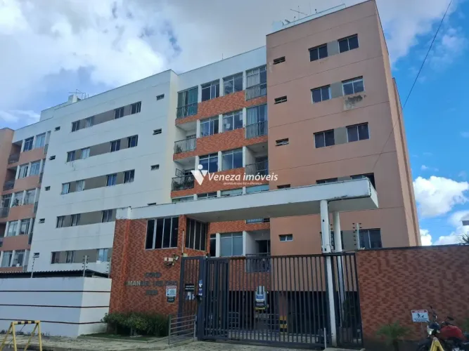 Apartamento semimobiliado no Cond. Emanuel Veloso para venda