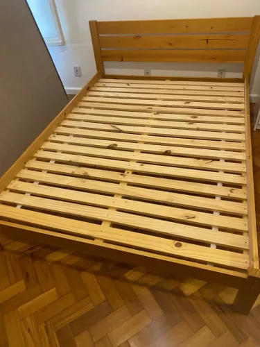 Cama de casal Tok Stok