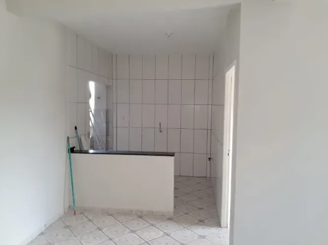 ALUGO AP 2 QTOS, SC, BAN, AS, GAR 1450 COND 350, RUA JORGE LACERDA,1119 CLAUDETE