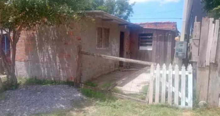 Passo casa em Eldorado / Serra