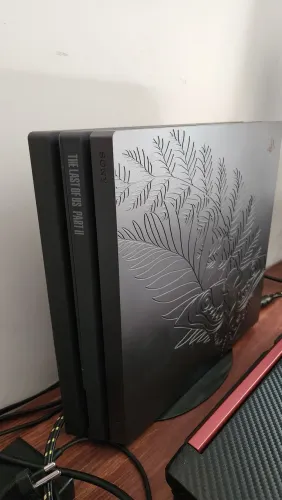 Ps4 pro edição The Last of Us II - colecionador