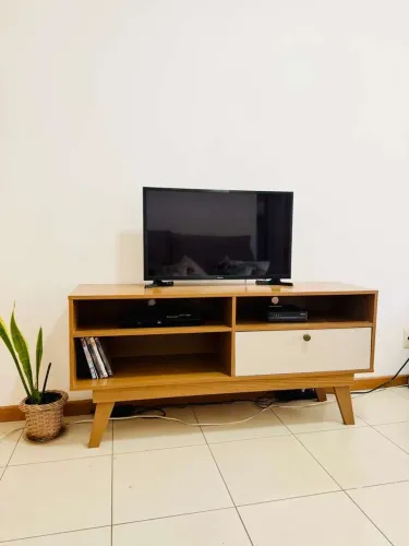 Rack para TV, seminovo, loja Aldes, 1 ano de uso