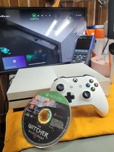 Xbox One S pra vender Logo 1.070 R$